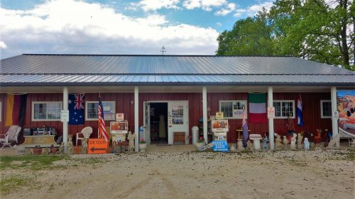 Becky's Barn – Auburn, Illinois
